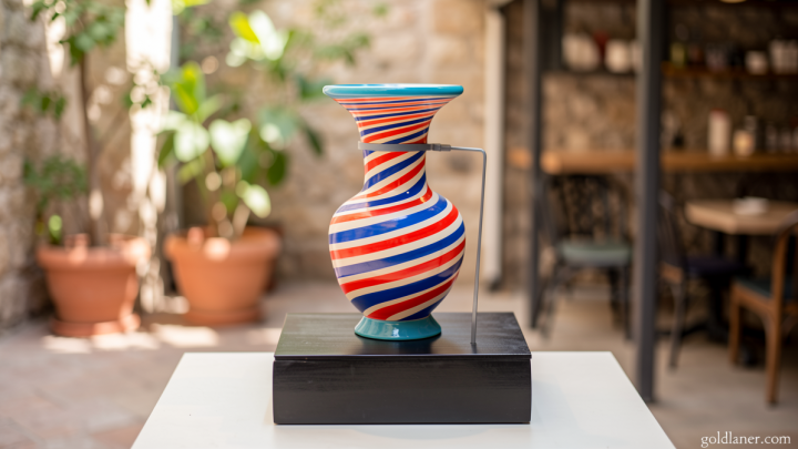 A Qing Dynasty vase 200 years ahead of its time