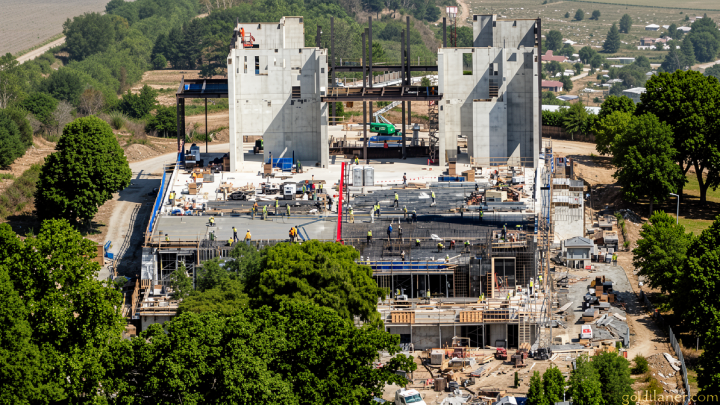 Supreme Court temporarily allows construction of White House ballroom to continue