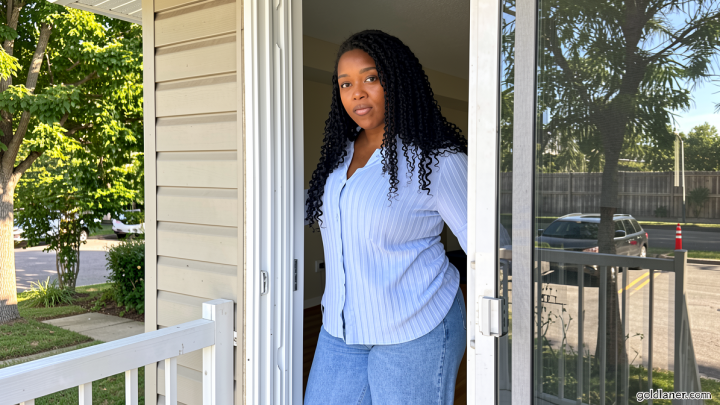 This immigrant left the US for Canada. Something stood out to her at the border